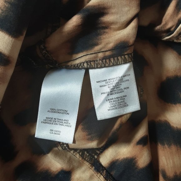 *SOLD* Jones New York Animal Print Adjustable Short Sleeve shirt Petite Medium - Picture 7 of 7